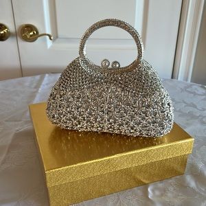CRYSTAL TOP HANDLE EVENING BAG